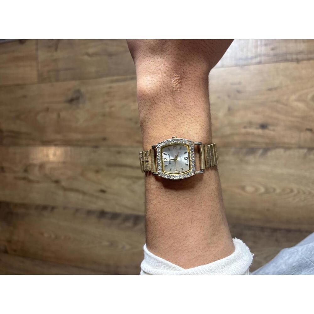 Vintage-Inspired Gold Avenue Quartz Watch with Rhinestones - One Size Adjustable